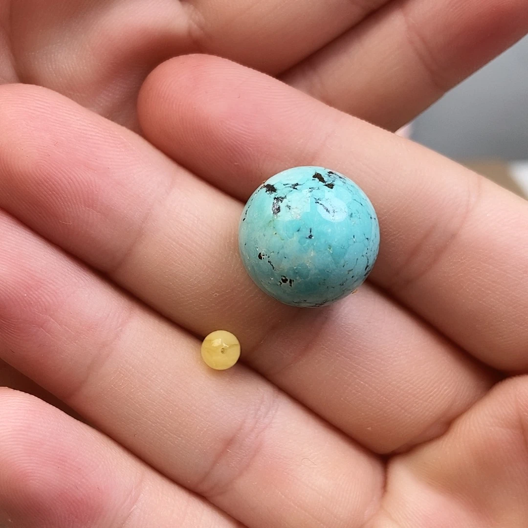 未镶嵌蜜蜡珠宝奇石