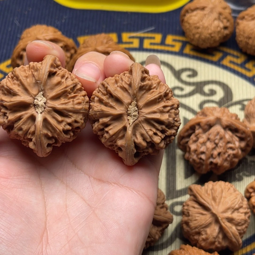 ༂***༃文玩核桃吊坠宫灯