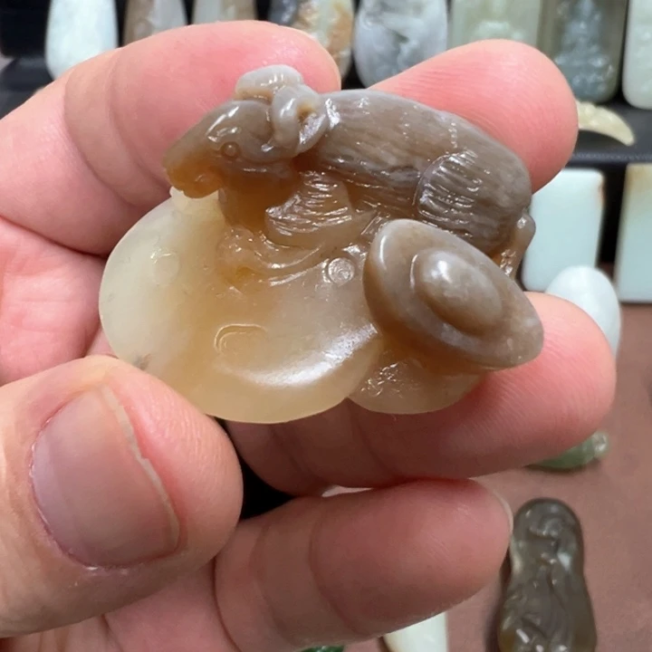 未镶嵌和田玉摆件