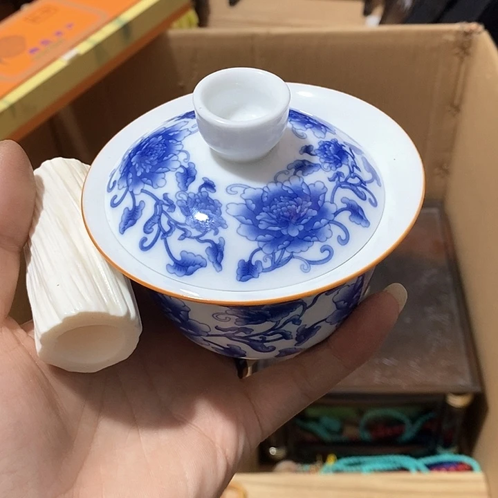 J****y瓷器工艺美术设计