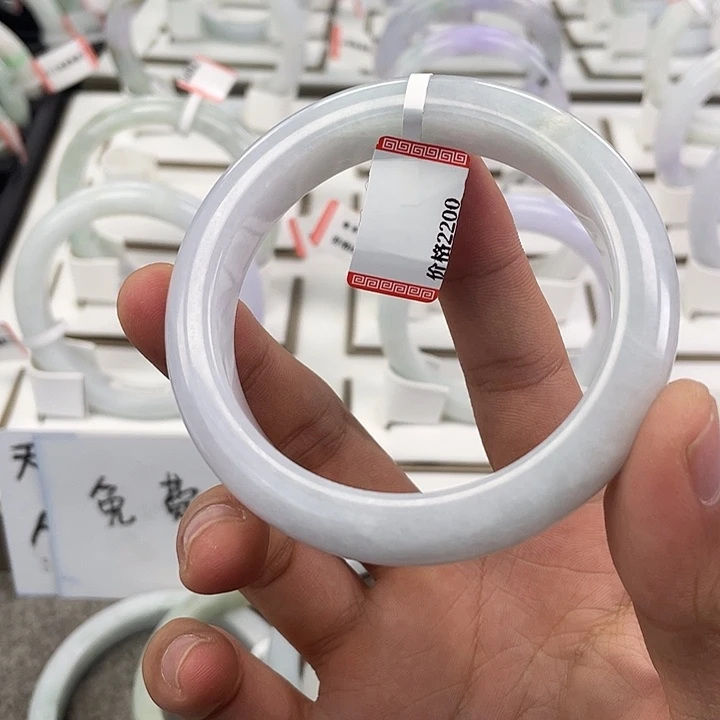 翡翠未镶嵌颈饰57