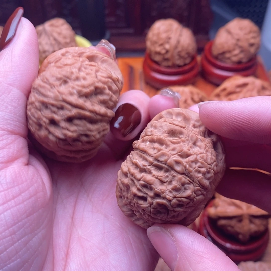 文玩核桃吊坠洪*血麒麟43