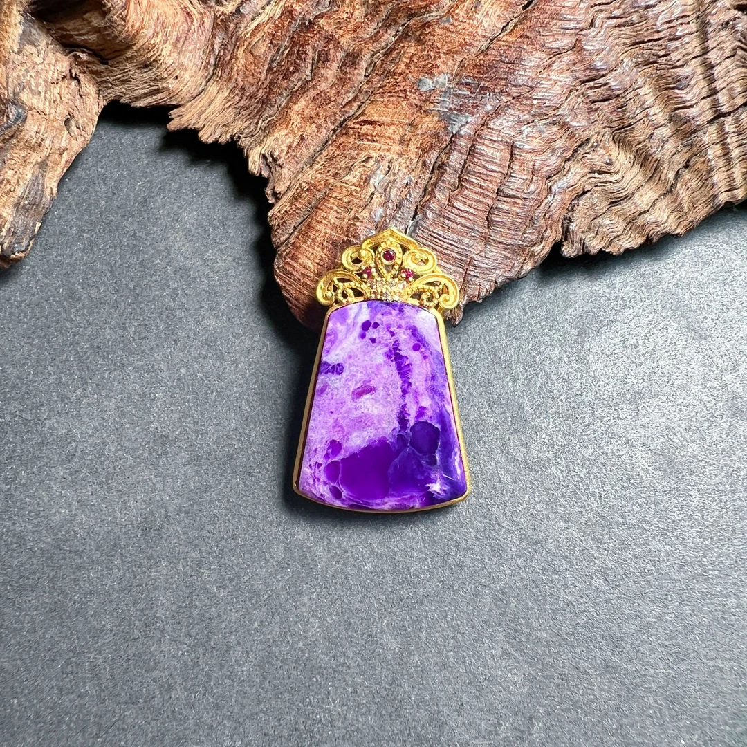 【圣芭黎】天然舒俱来吊坠幻彩无事牌18K/D1616多样性发一