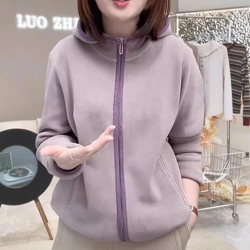 大码女装减龄时尚上衣秋冬季新款双面绒撞色慵懒风连帽开衫卫衣女