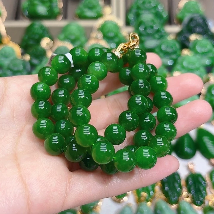和田玉（碧玉）项链未镶嵌卡十阳绿项链