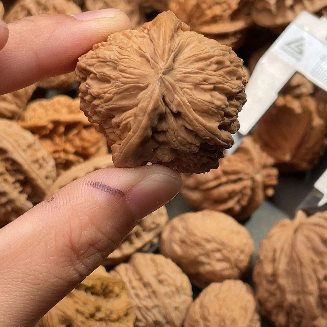 文玩核桃吊坠善*白狮子