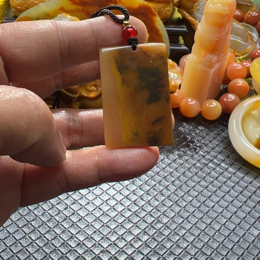 石英质玉未镶嵌颈饰