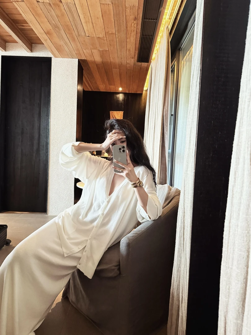 宽松慵懒风气质高级感V领上衣长款半身裙女2025春季新款辣妹套装