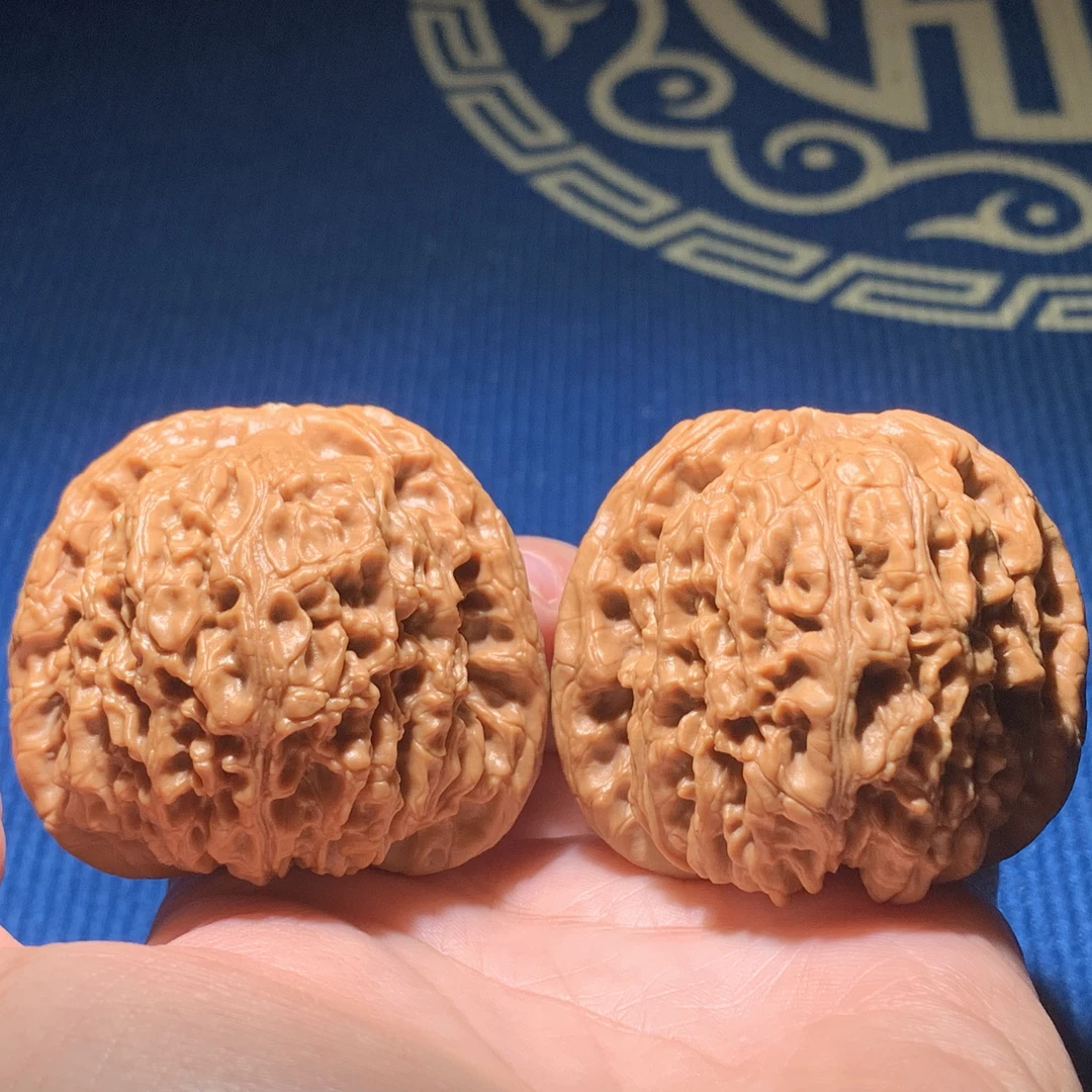 文玩核桃桃核老树43.5赵喜满三角南将石狮子头