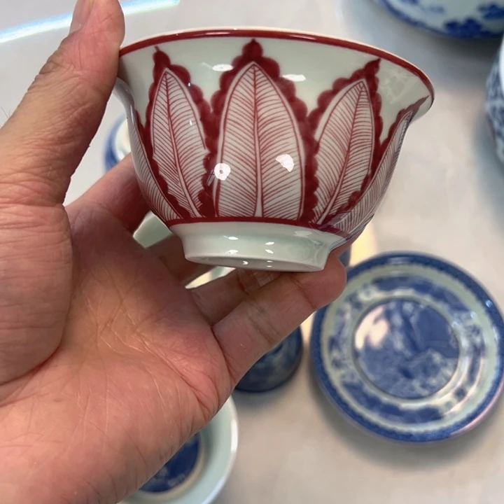 典***座瓷片釉里红八焦纹压手杯全品