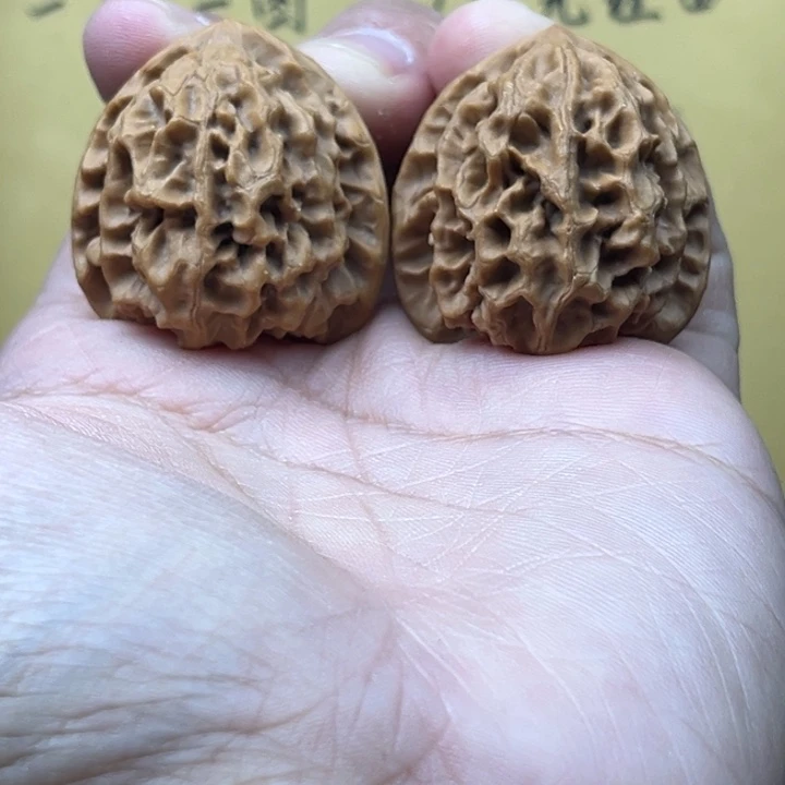 文玩核桃吊坠34尺玄月287号