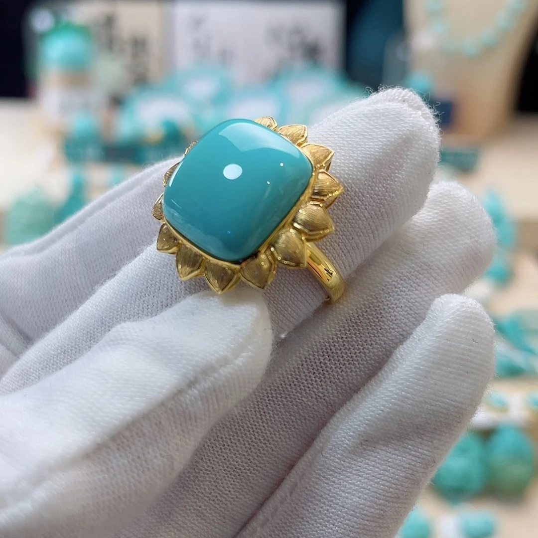 绿松石珠宝奇石18K金镶嵌彭****