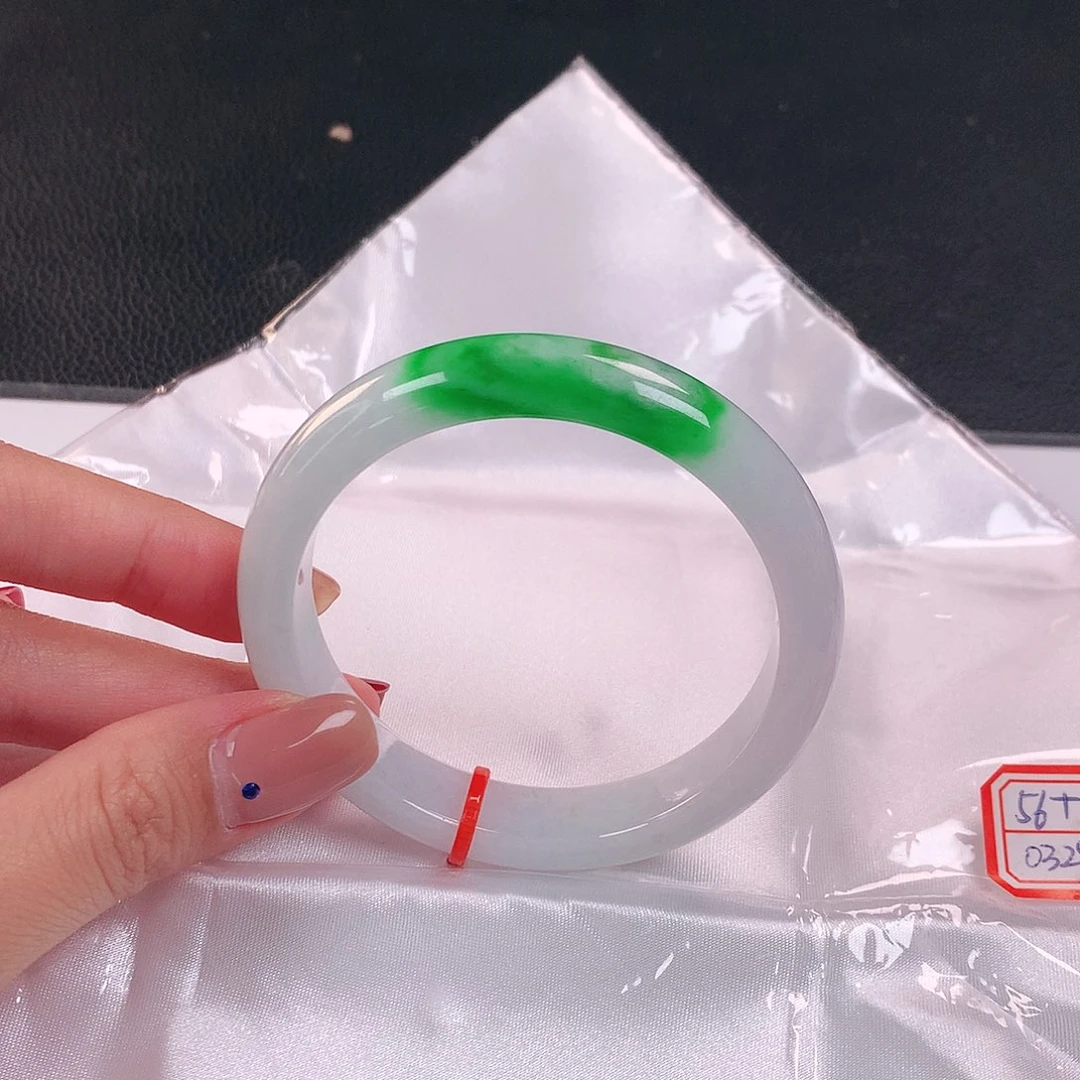 未镶嵌手镯翡翠035