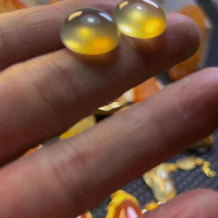 秀***河石英质玉旦面未镶嵌