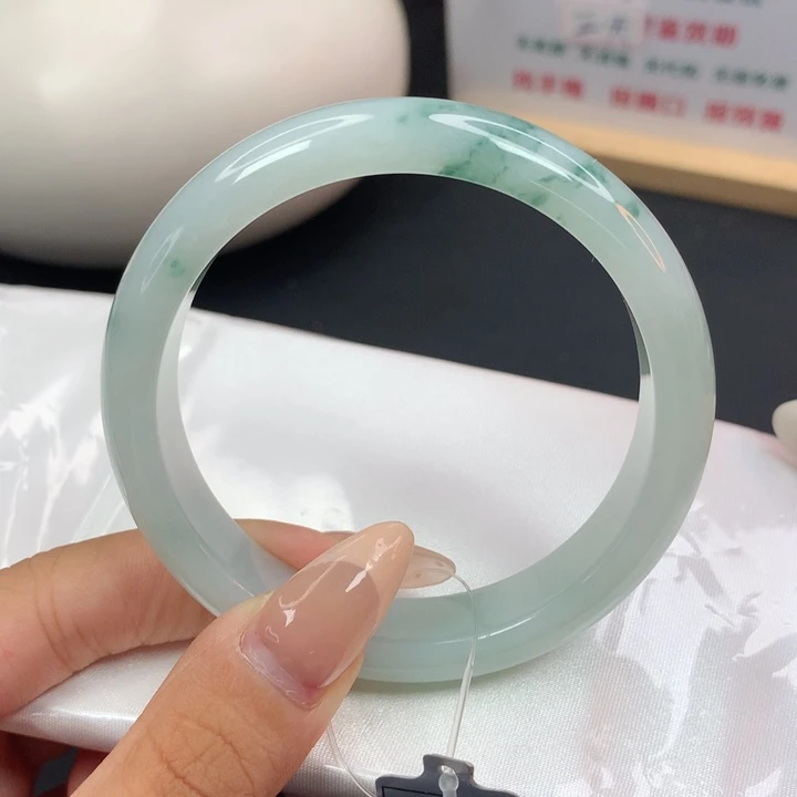 未镶嵌手镯翡翠05