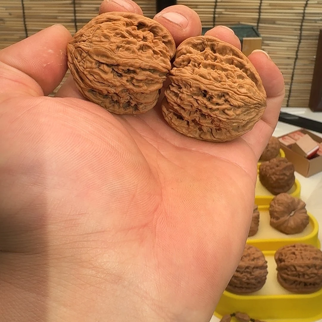 文玩核桃把件全品拉丝凹底南将 黄多