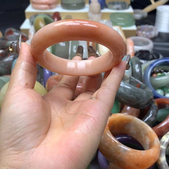 未镶嵌手镯石英质玉雁*