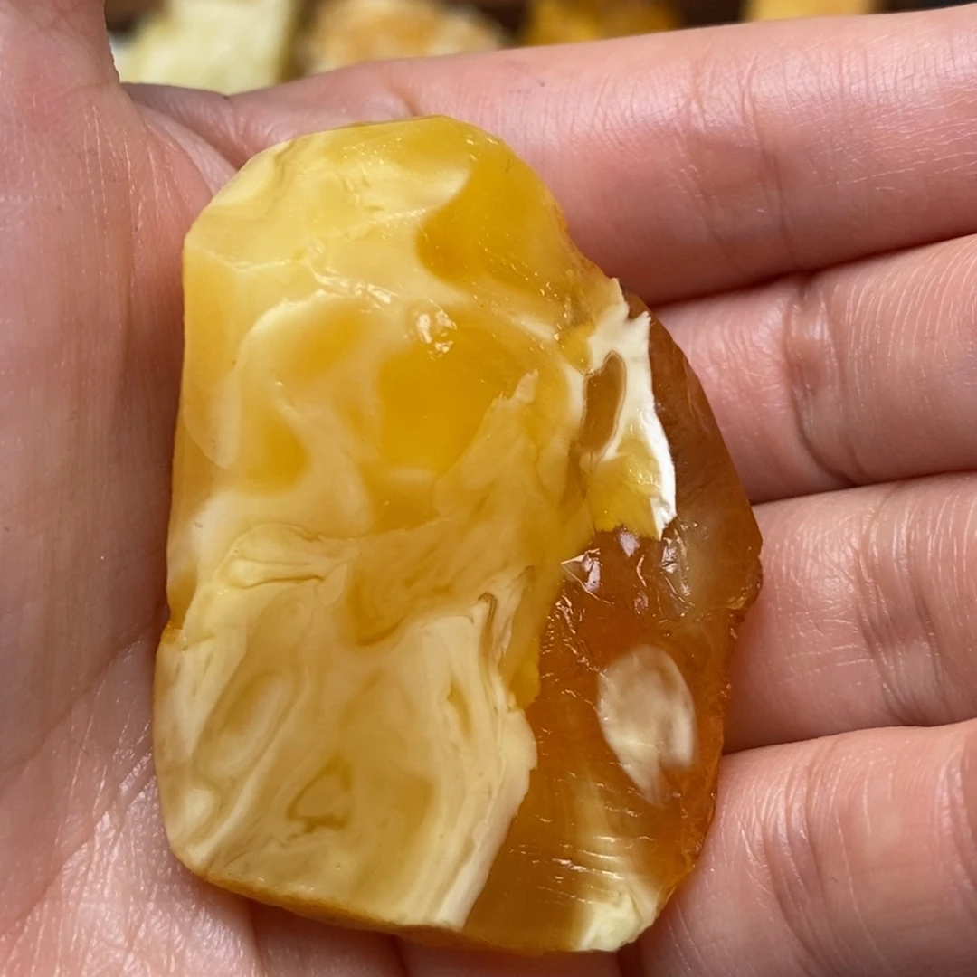 定制琥珀未镶嵌蜜蜡