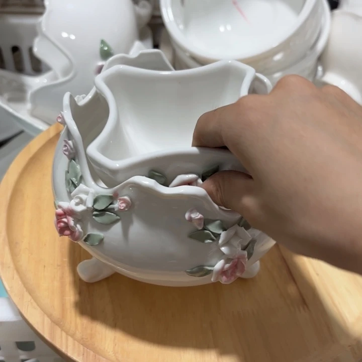 碟婷****）两个冰淇淋一个小号