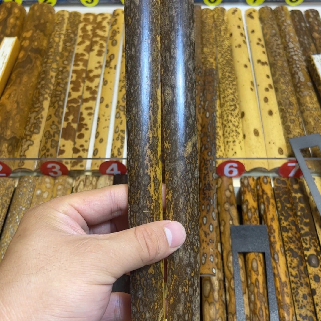 扇子老梅鹿 鞠黄底黑花  822