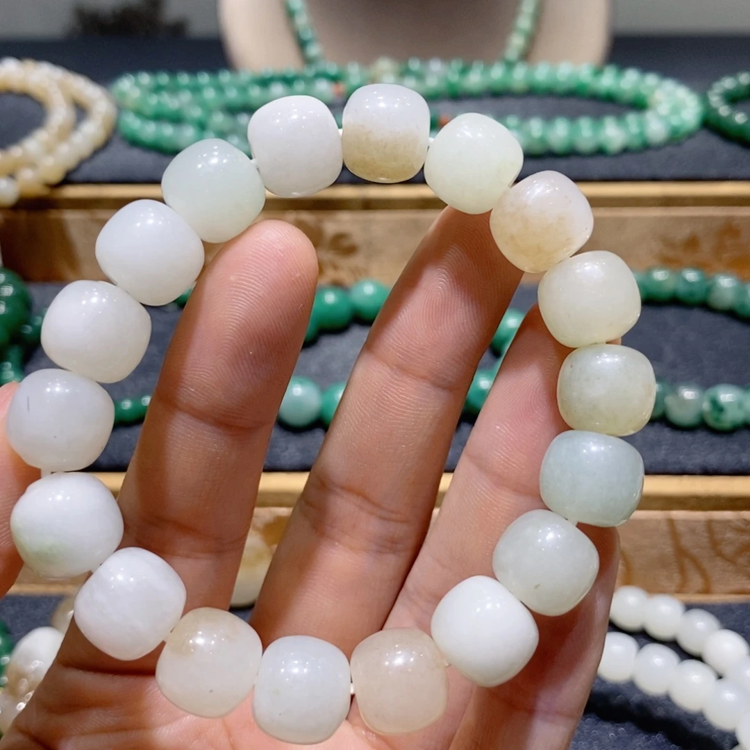 独山玉未镶嵌手串