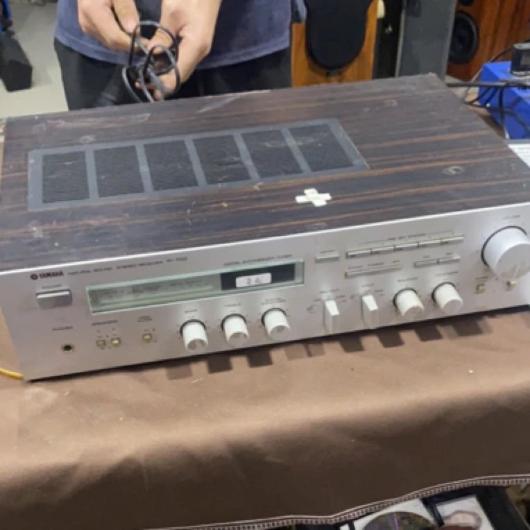 8新  ymh r-700收扩机（收音坏了）