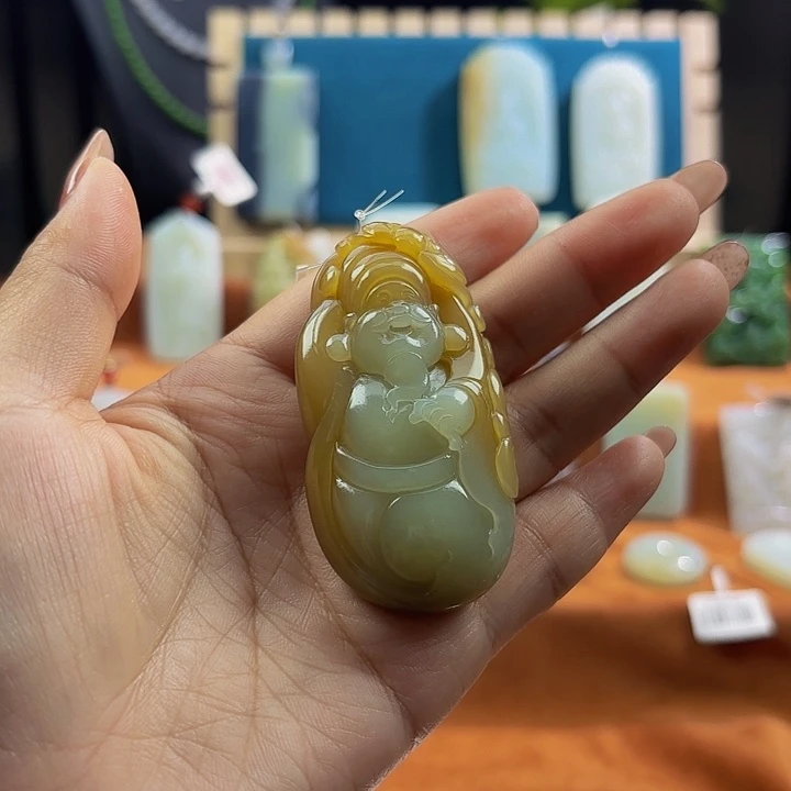 和田玉未镶嵌颈饰