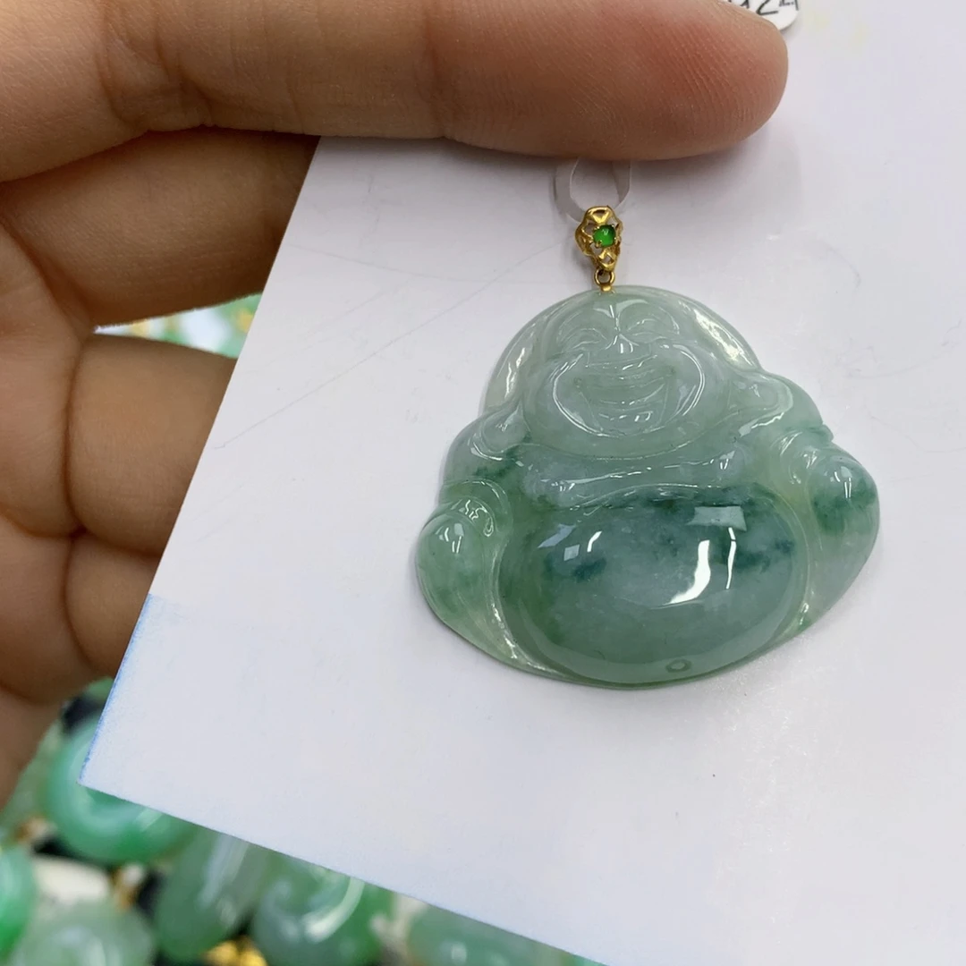 翡翠18K金镶嵌颈饰翡翠