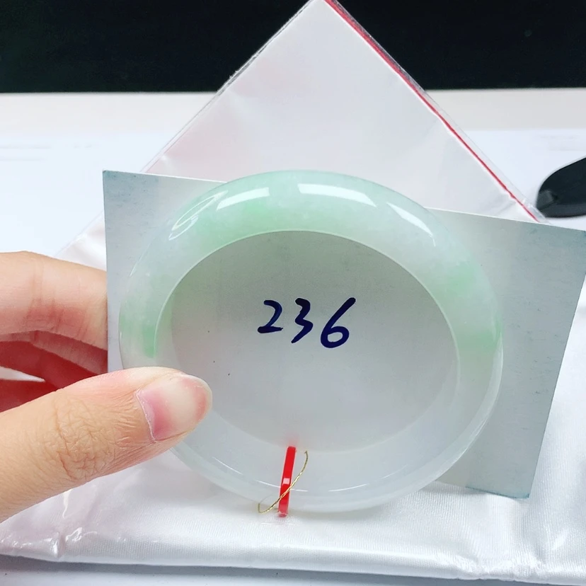 【闪购商品】翡翠手镯未镶嵌56.2圈