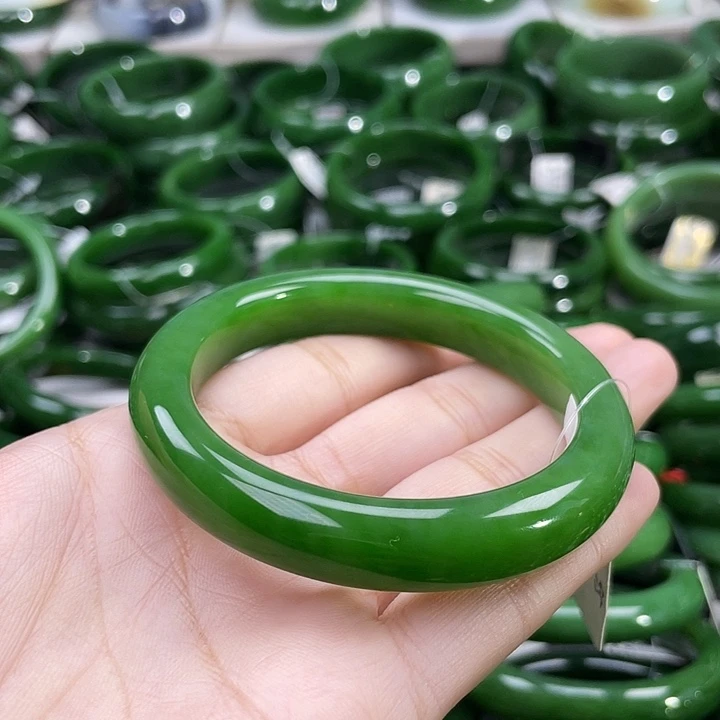 未镶嵌手镯和田玉（碧玉）