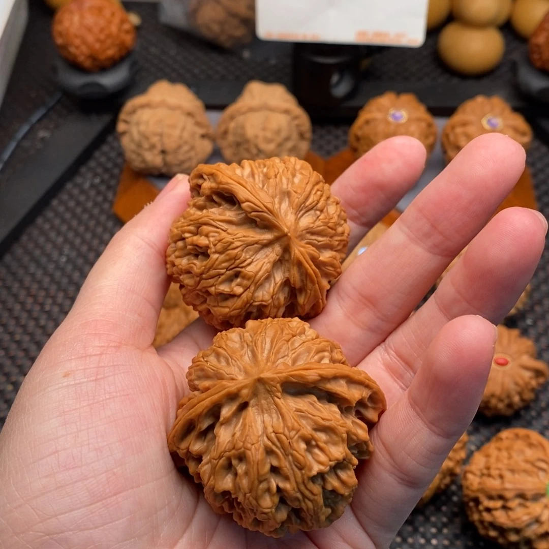 文玩核桃把件嘉**苹果