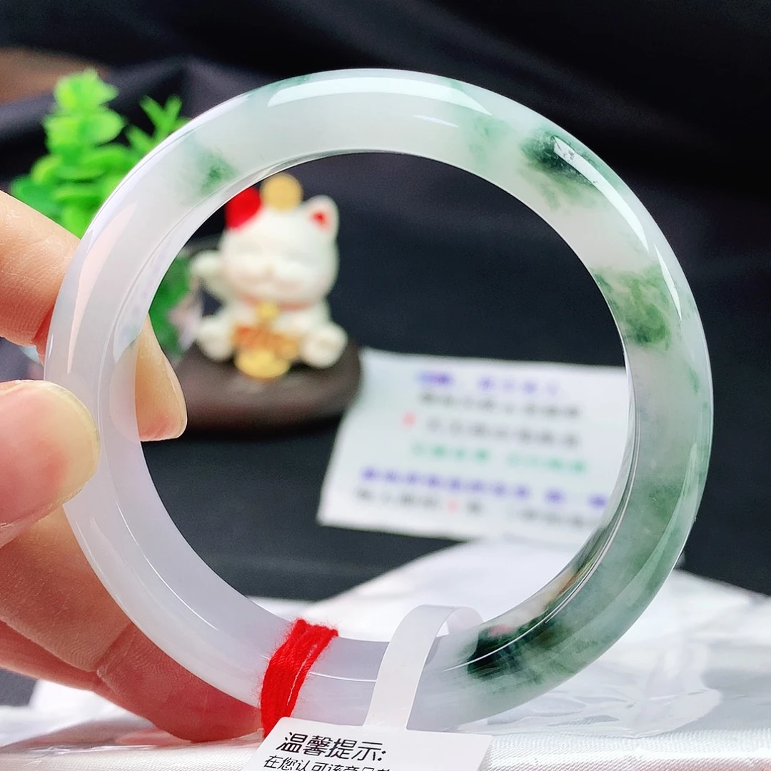 翡翠手镯未镶嵌57圈