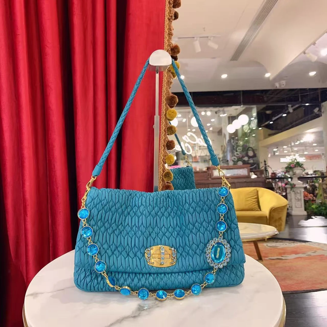 95新 MIU MIU/缪缪 宝石褶皱包大号蓝色金扣羊皮单肩包/18528859