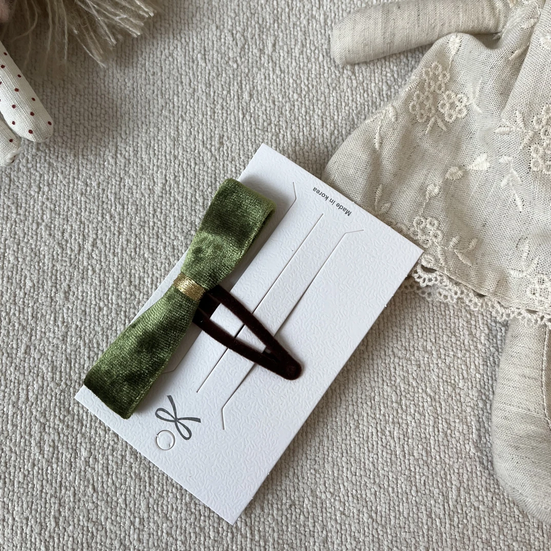 气质款绿色丝绒边夹