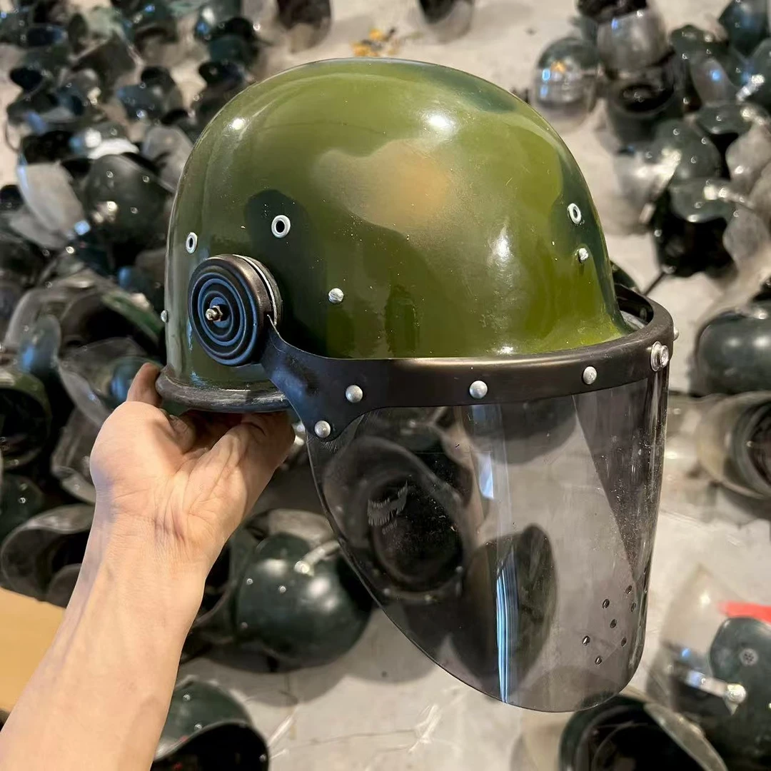 正品玻璃钢头盔绿色花纹全新有库存痕迹