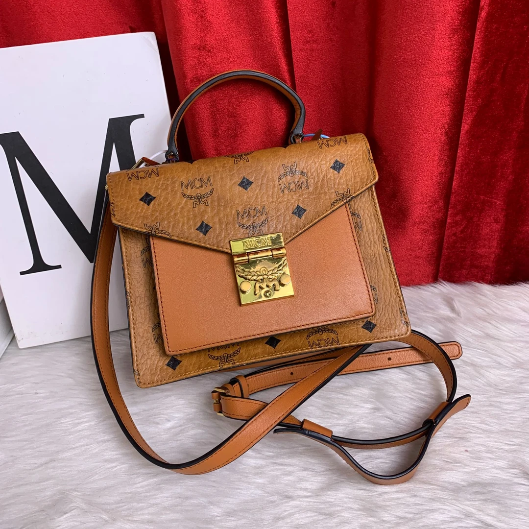 95新 MCM 干邑色邮差包/WJ09905002/5002