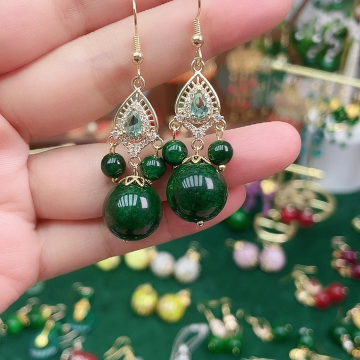 石英质玉合金耳钉