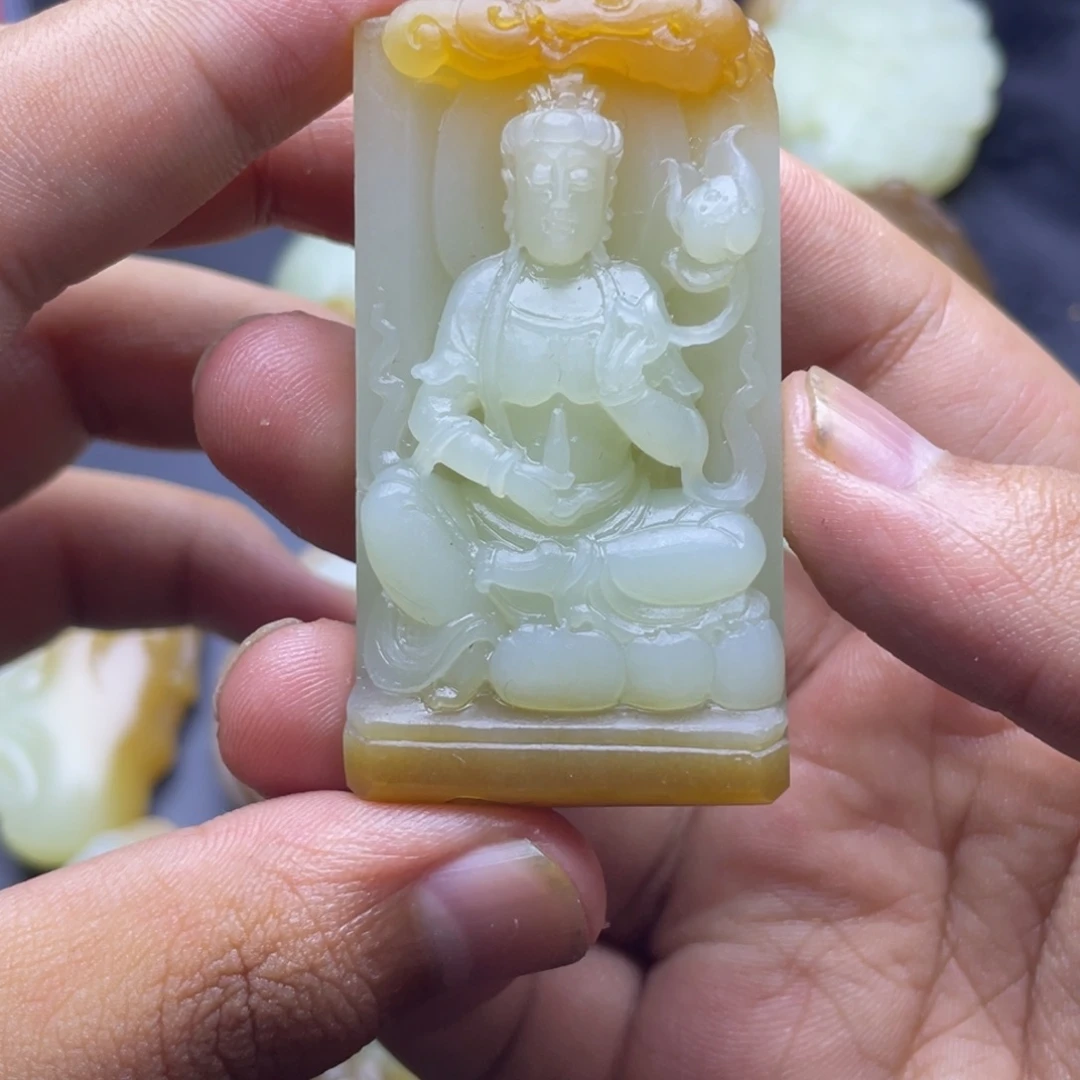 尘***~和田玉（糖玉）未镶嵌颈饰