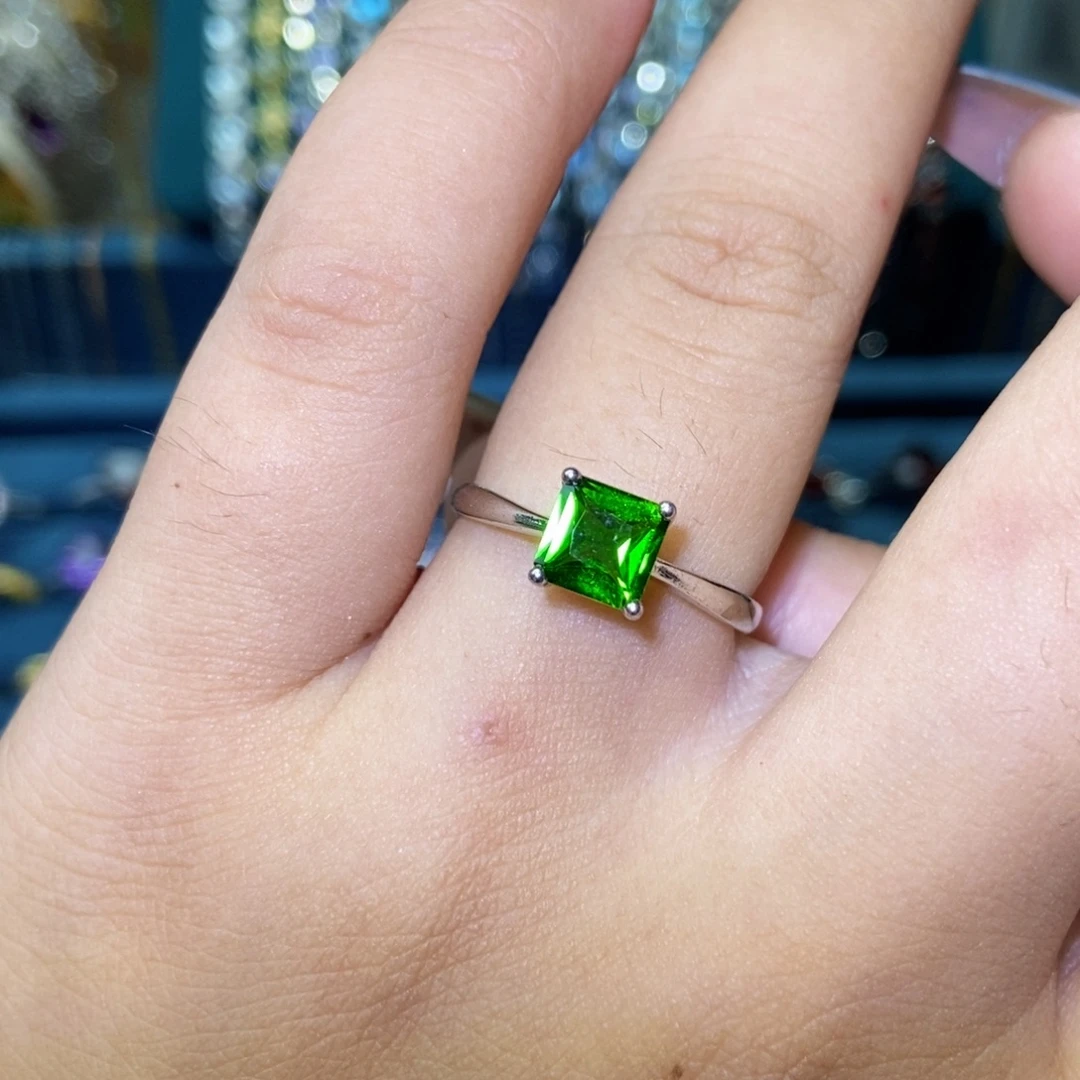 银S925镶嵌透辉石开口戒指