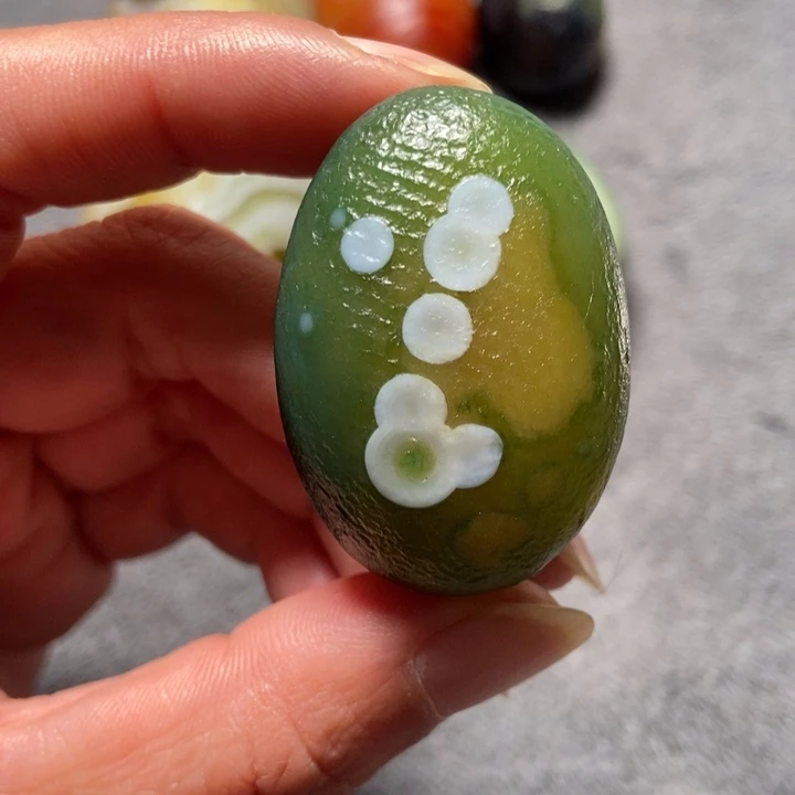 玛瑙/玉髓未镶嵌珠宝奇石