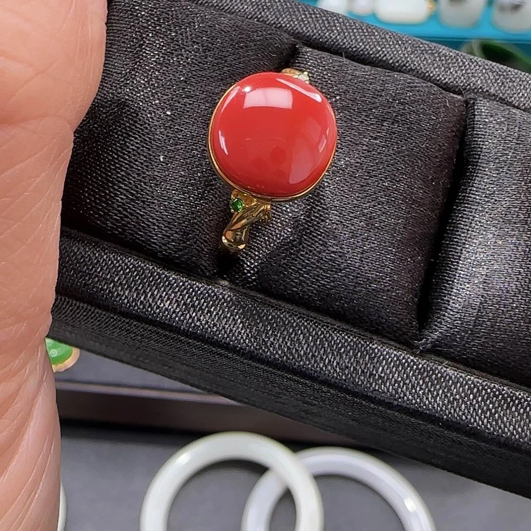南红玛瑙18K金镶嵌戒指