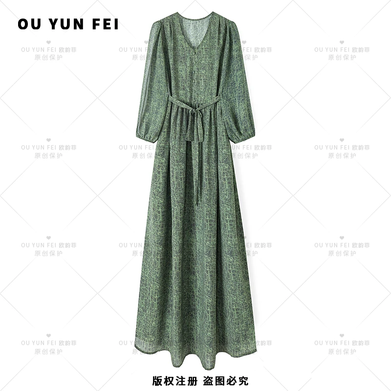 高级感连衣裙女夏季新款气质显瘦穿搭印花长裙F2026