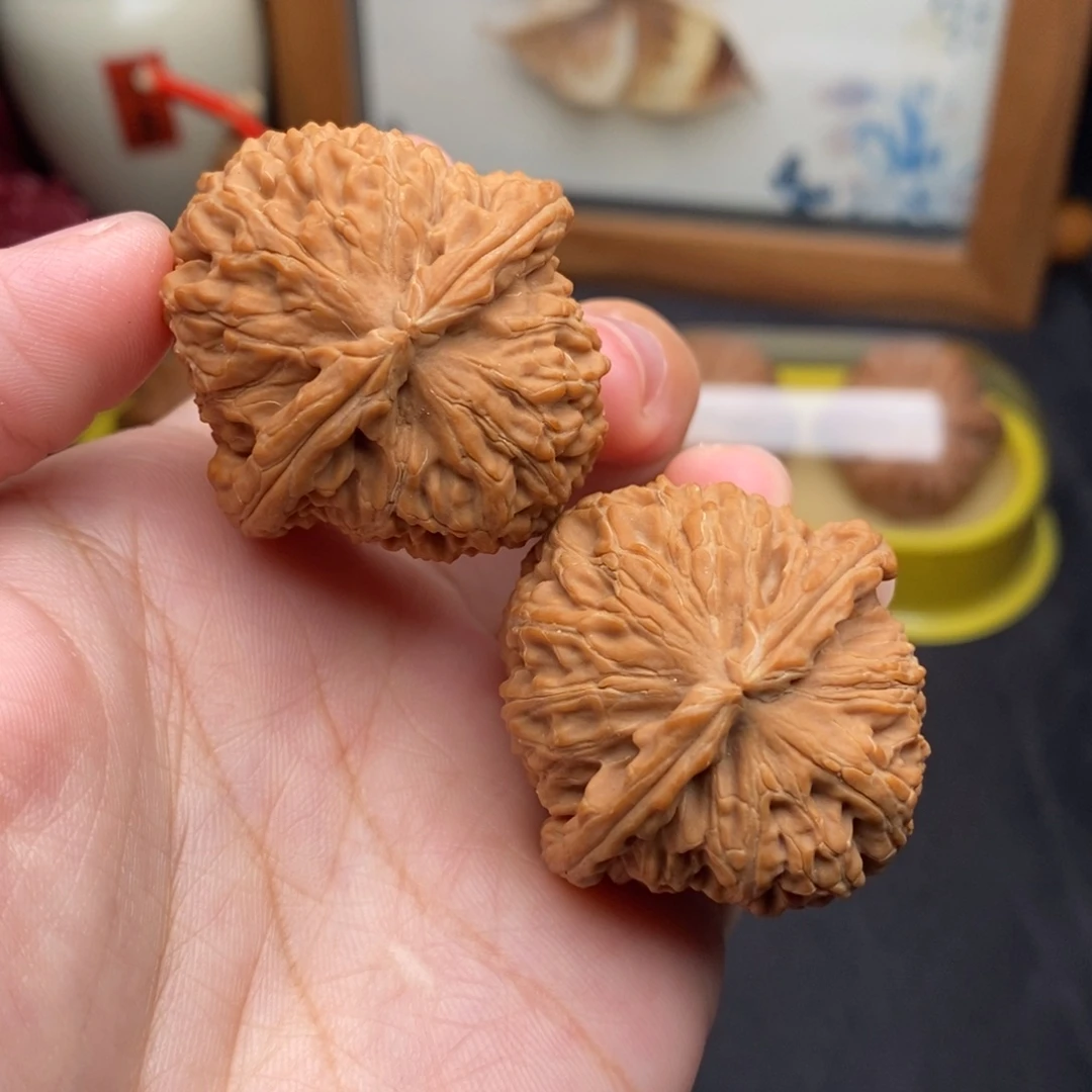 文玩核桃把件37球白
