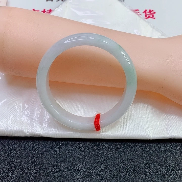 未镶嵌手镯翡翠半****伤