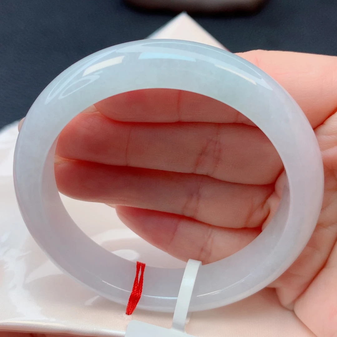 翡翠未镶嵌手镯55-56糯冰渐变晴底