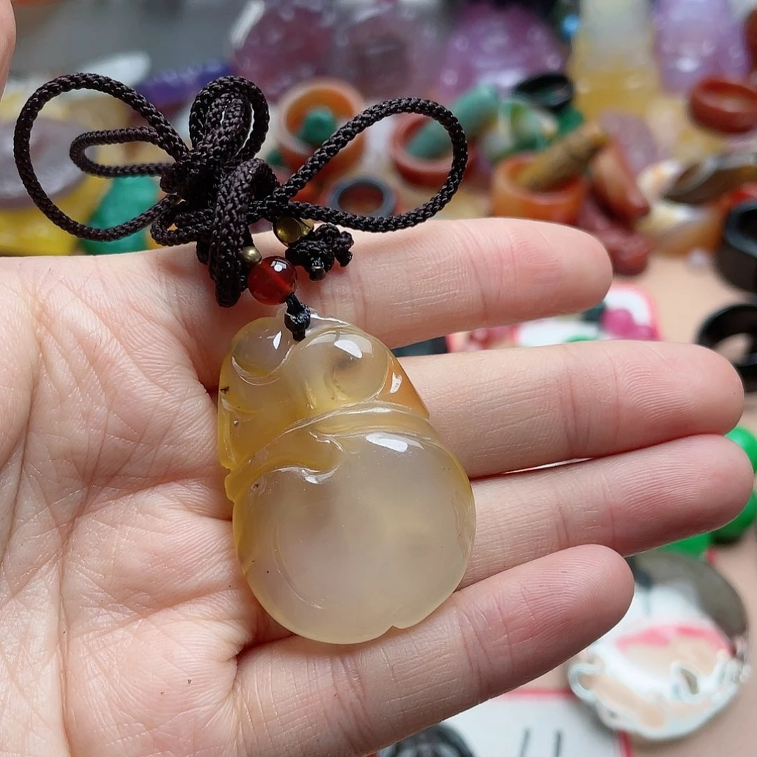 玛瑙/玉髓颈饰合金名****哈