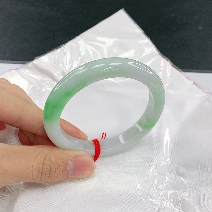 翡翠未镶嵌手镯圈57.3。03086