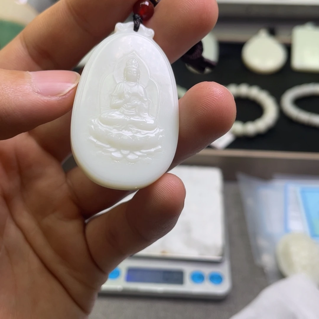 和田玉未镶嵌颈饰