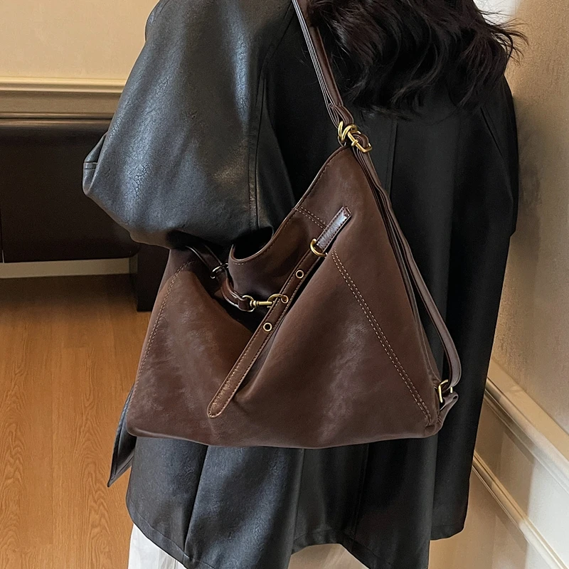 多功能包包女2025新款双肩包高级感通勤单肩包学生斜挎水桶托特包