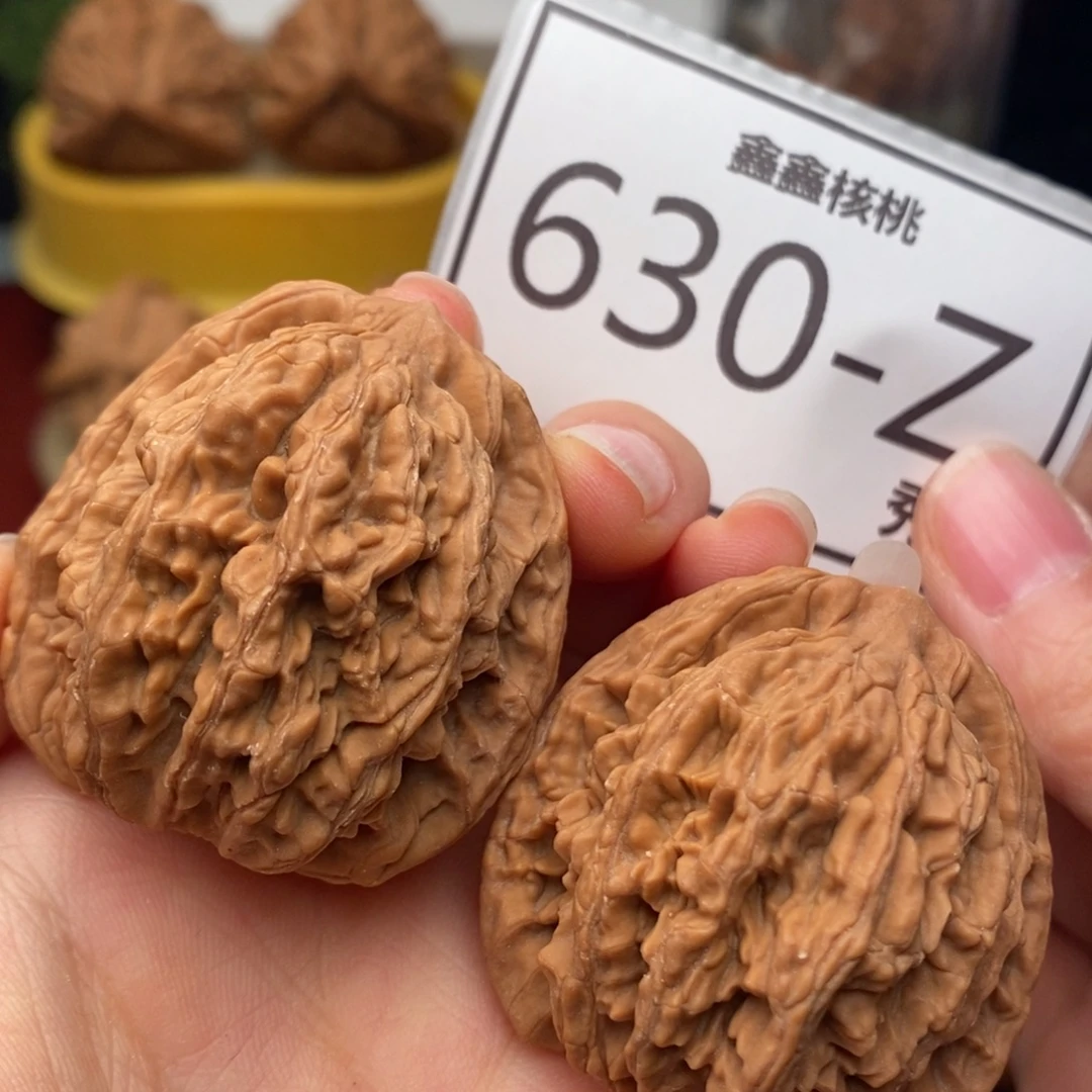 把件文玩核桃虎头40……